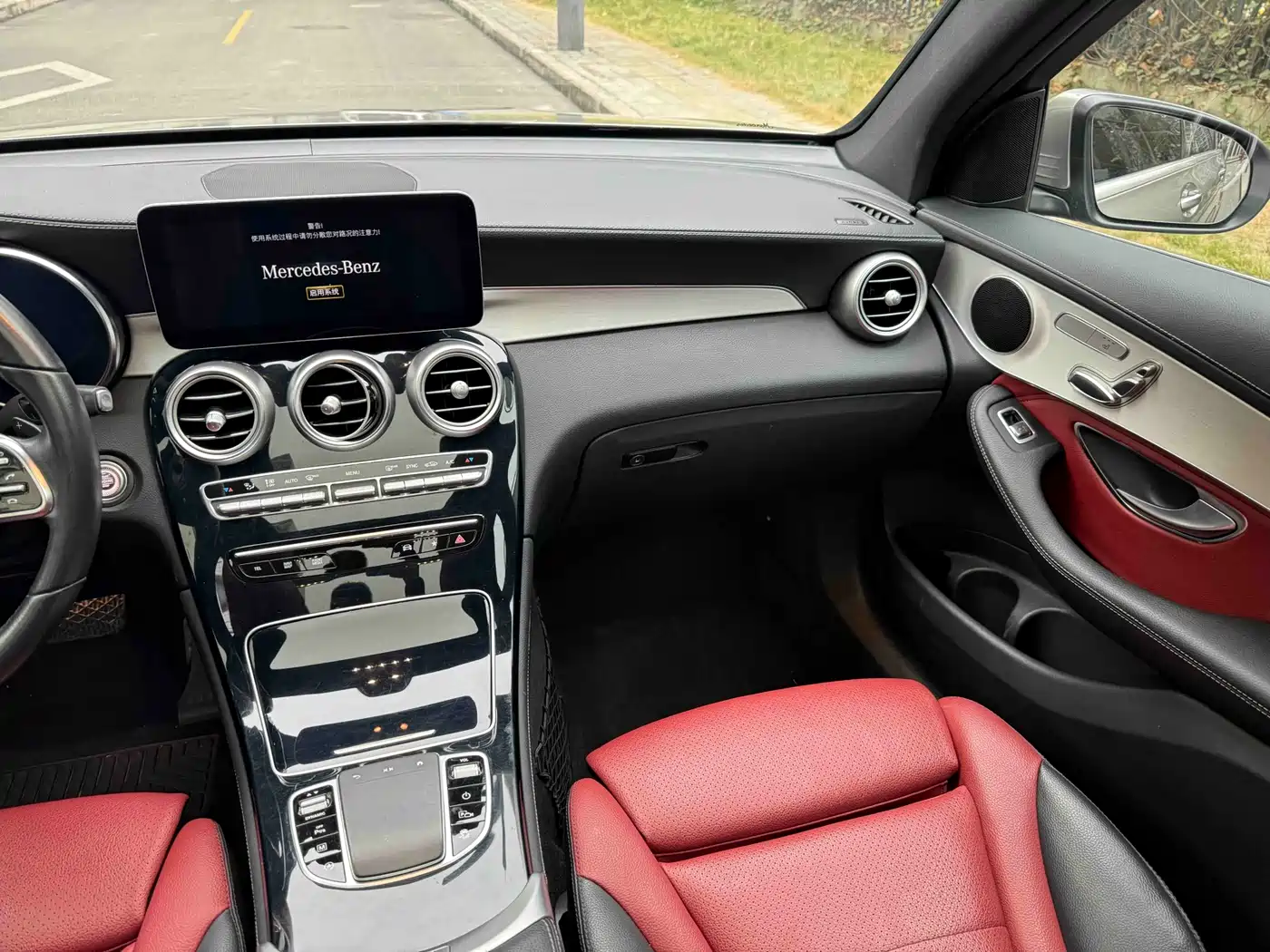 Mercedes-Benz GLC 2020 GLC 260 L 4MATIC Luxury фото 11