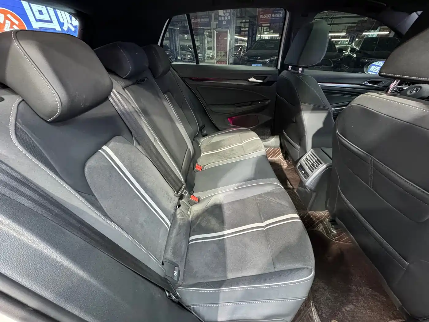 Volkswagen Golf 2021 280TSI DSG R-Line фото 17