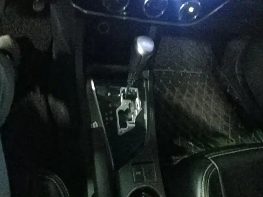 Toyota Corolla 2017 1.6L CVT GL фото 16