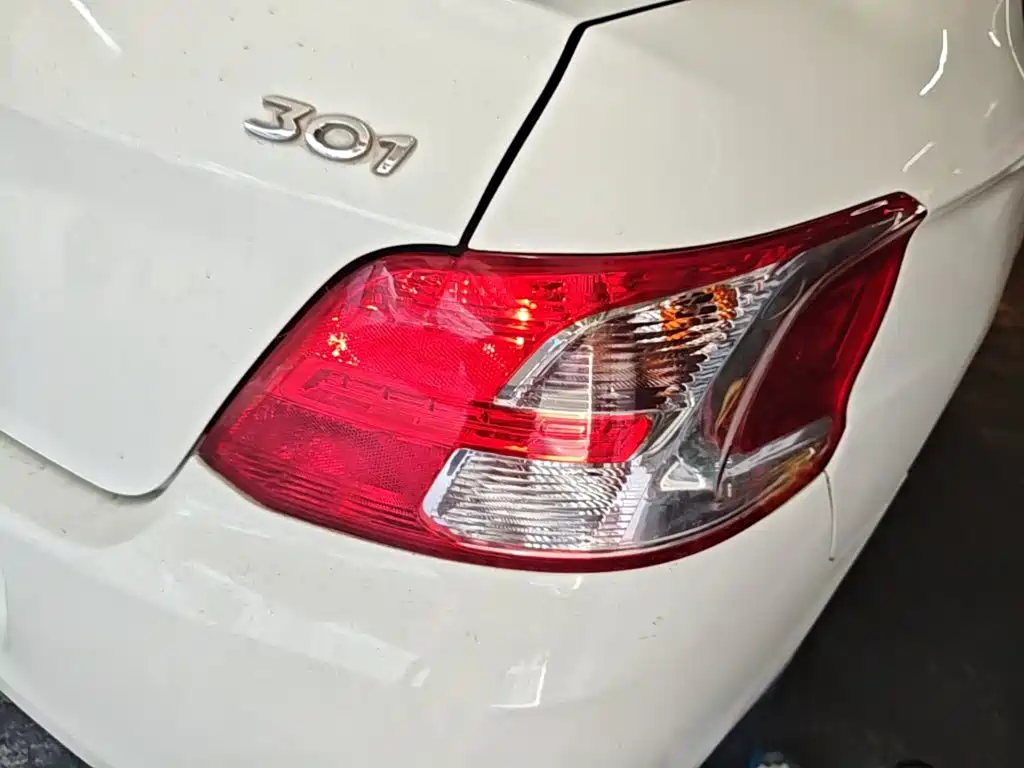 Peugeot 301 2016 2016 1.6L Manual Comfort Edition