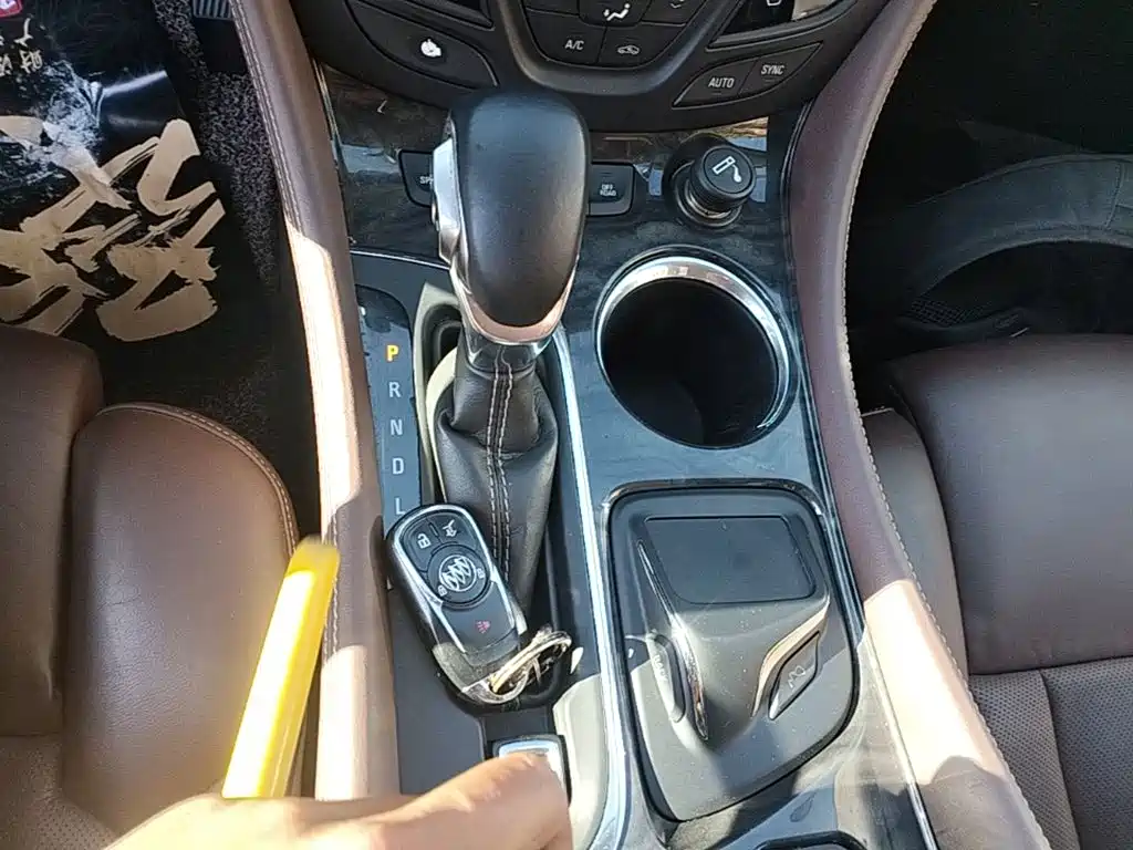 Photo 14 - Buick Envision Plus