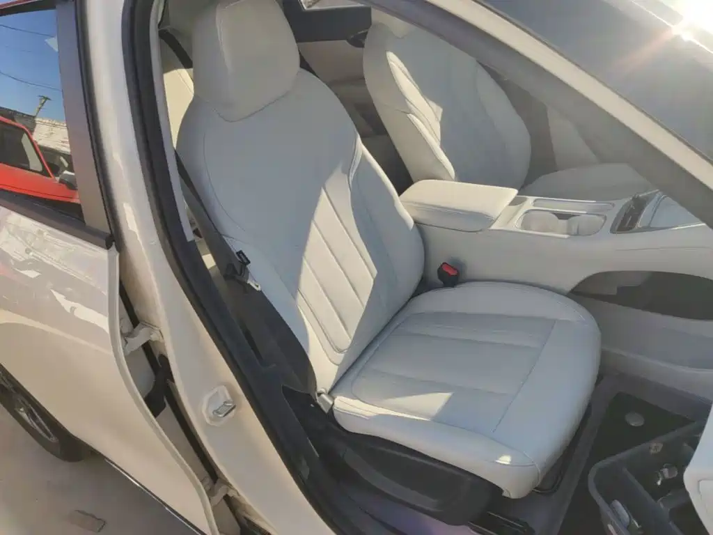 Фото 25 - Geely Galaxy Starry Wish