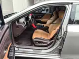 Фото 8 - Lexus ES