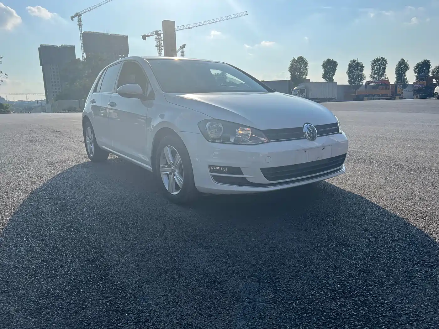 Фото 3 - Volkswagen Golf