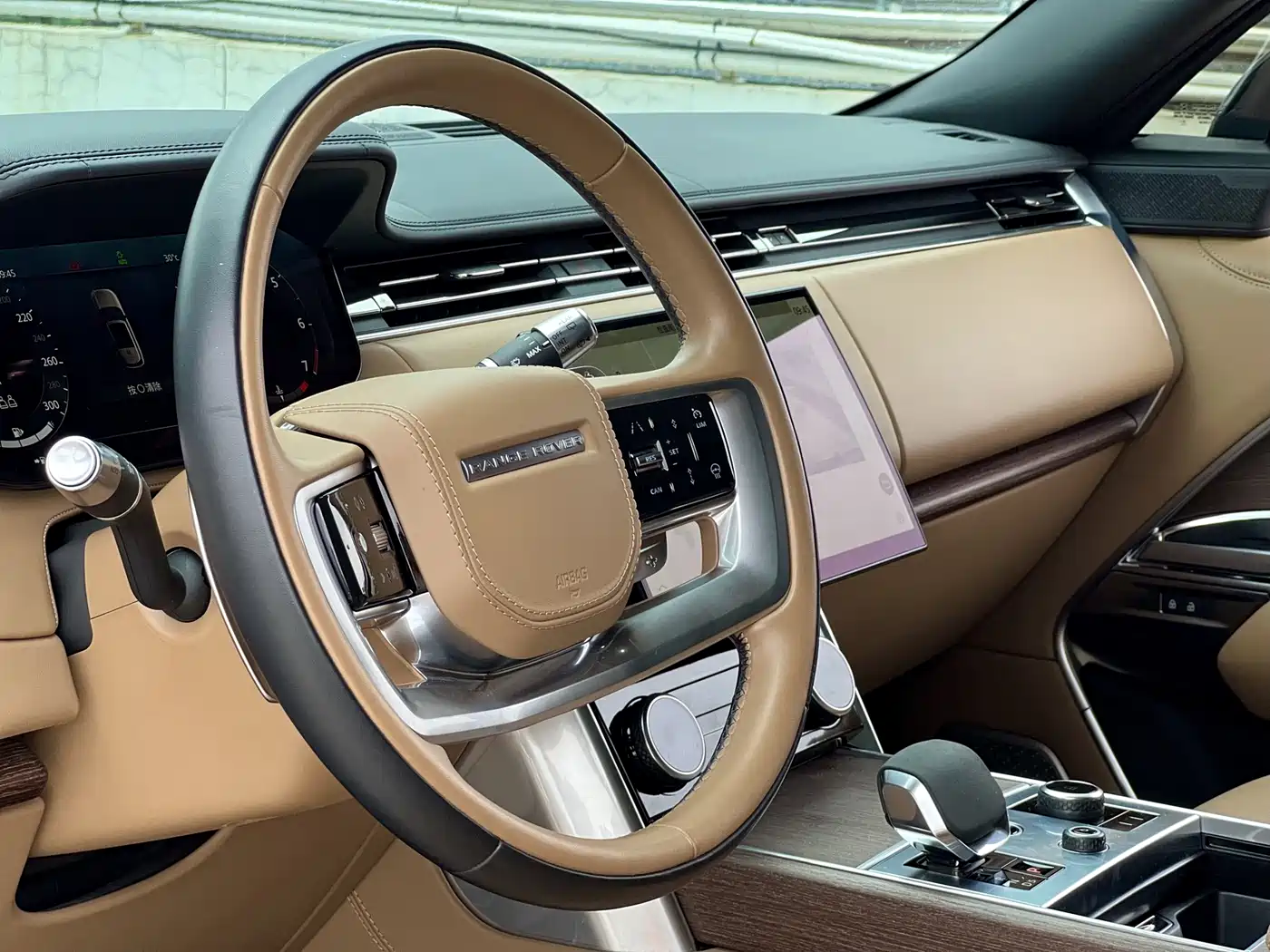 Land Rover Range Rover 2023 3.0 L6 400PS Exemplary Long Wheelbase фото 18