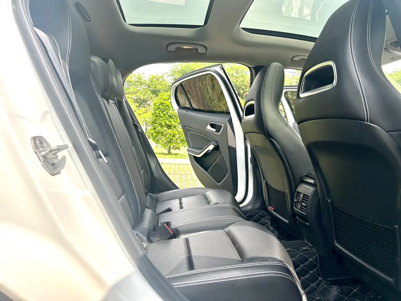 Mercedes-Benz GLA 2016 GLA 220 4MATIC Fashion фото 14