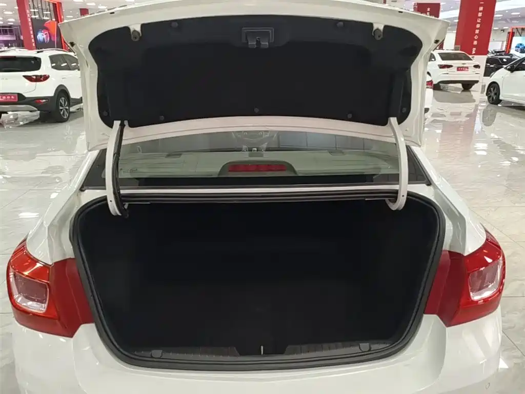 Chevrolet Cruze 2015 1.5L Classic SE AT фото 19