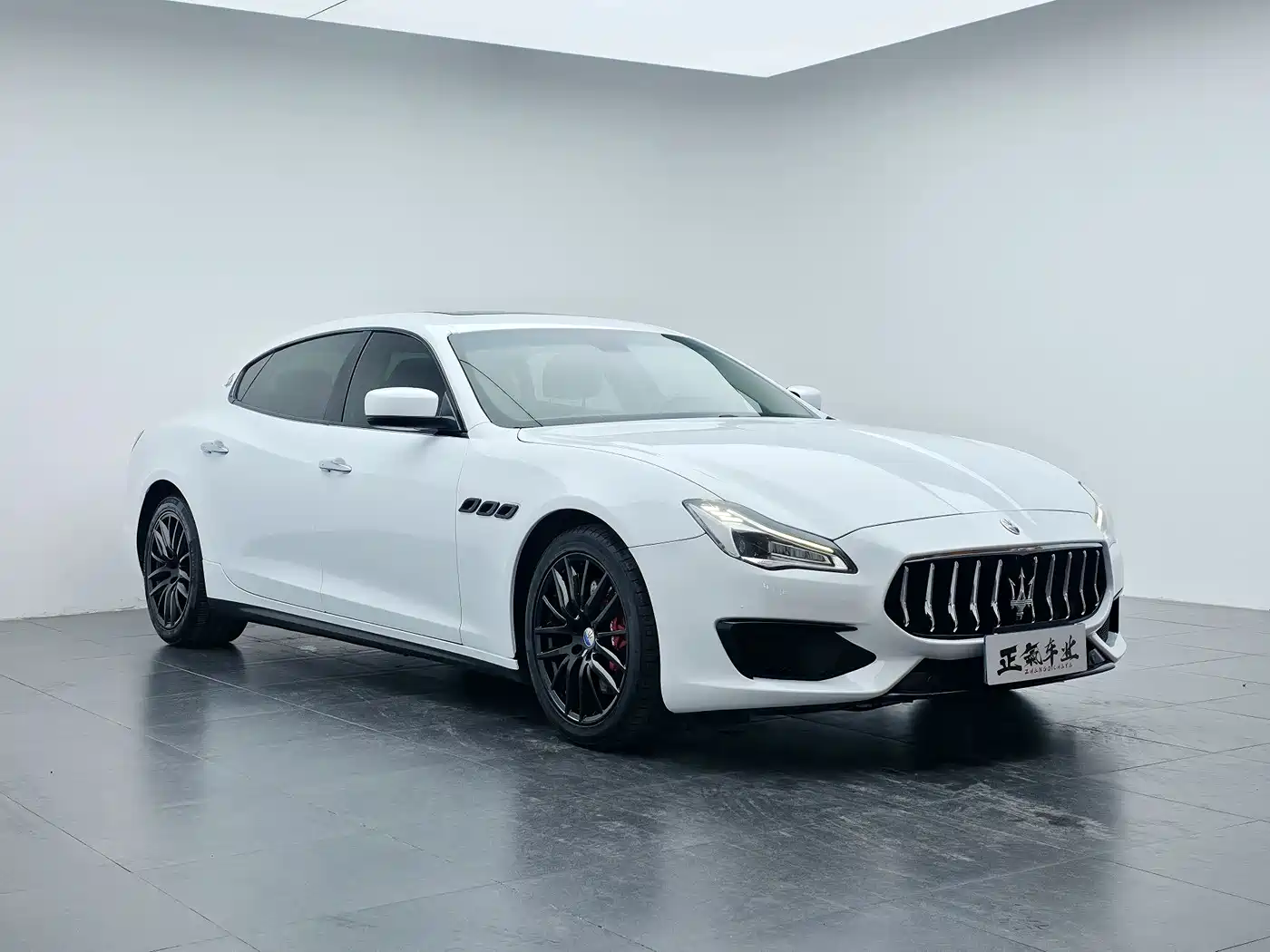 Maserati Quattroporte 2013 3.0T Standard фото 8