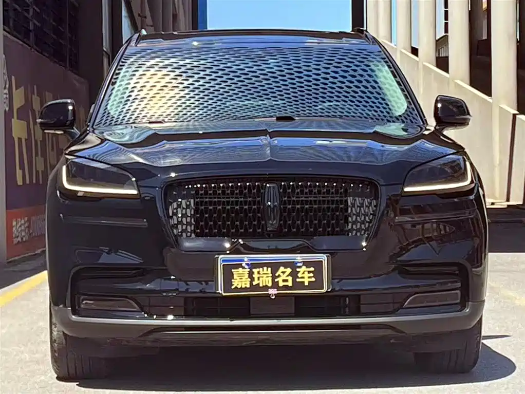 Lincoln Aviator 2023 3.0T V6 AWD Premium Cruise Edition 6-Seater фото 2