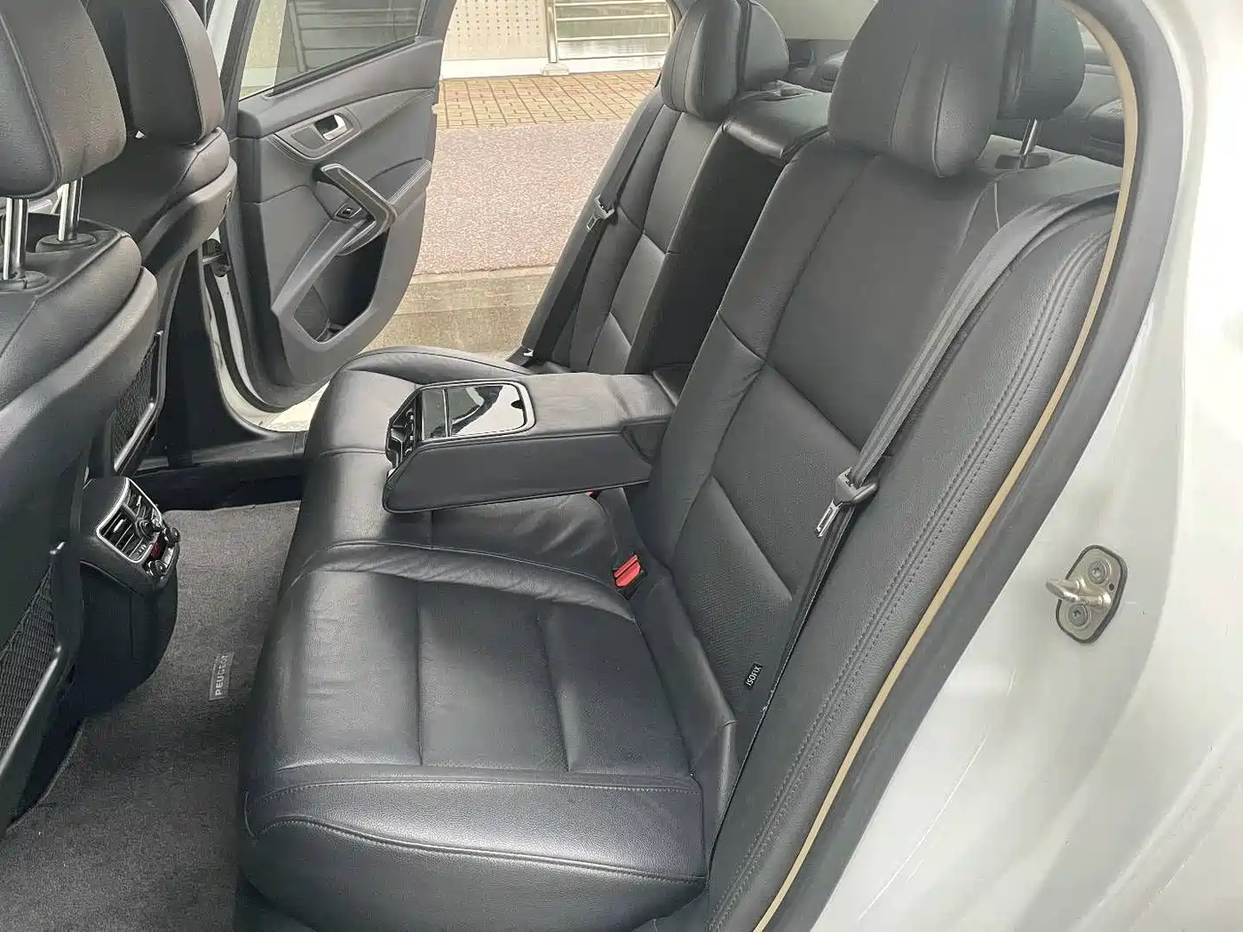 Peugeot 508 2013 2.3L Roland Garros Edition фото 20