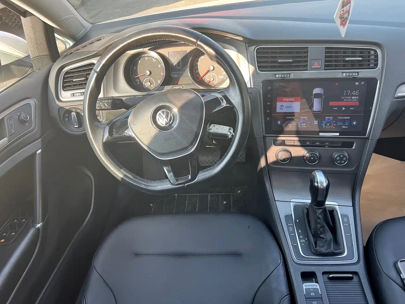 Фото 7 - Volkswagen Golf