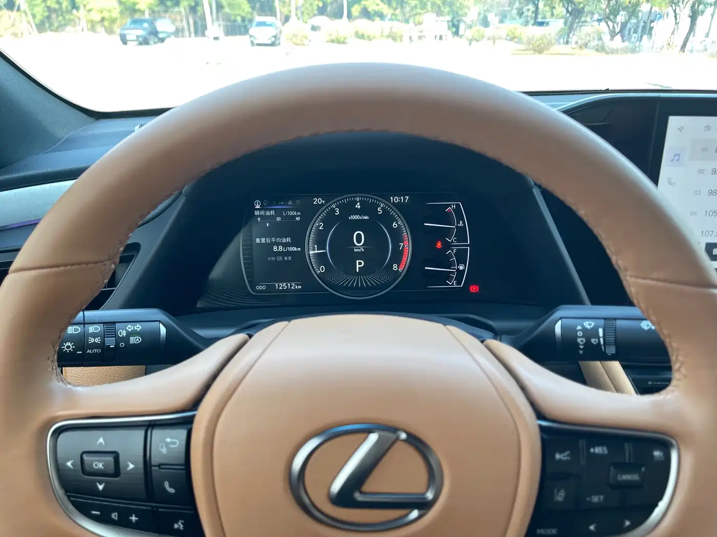 Lexus ES 2025 200 Ultimate Edition фото 11