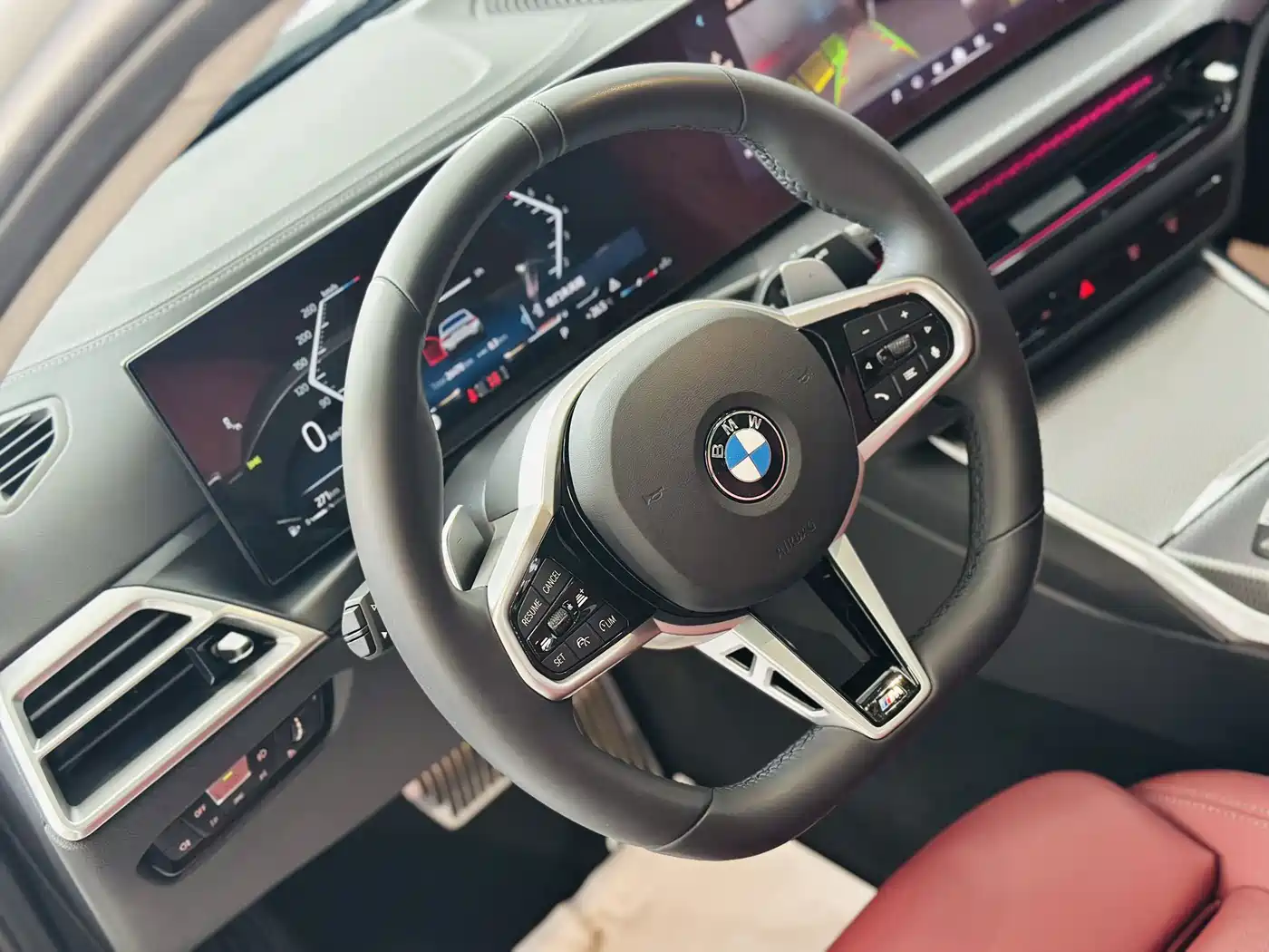 BMW 3 Series 2025 330Li M Sport Night Edition фото 14
