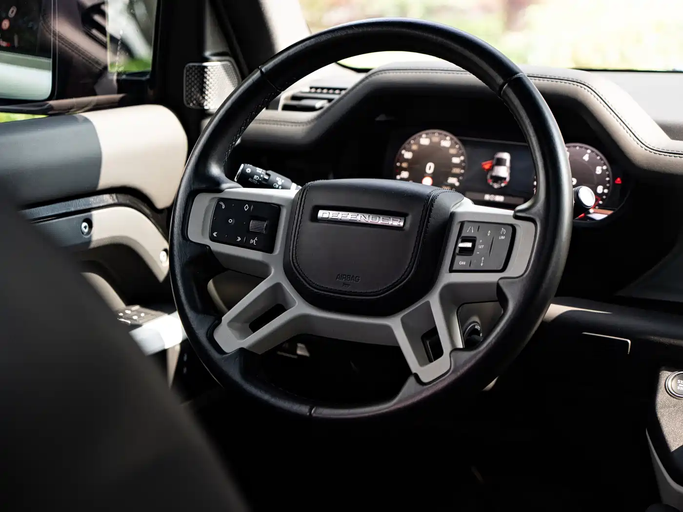 Land Rover Defender 2023 Facelift 110 3.0T P400 X-DYNAMIC HSE фото 10