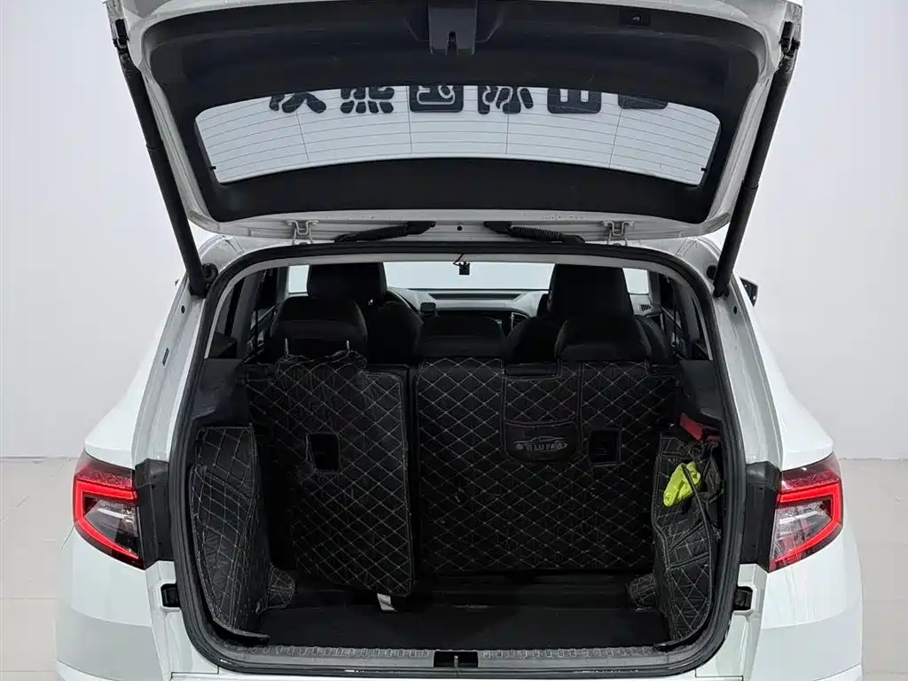 Škoda Karoq 2023 TSI280 Luxury Edition фото 14