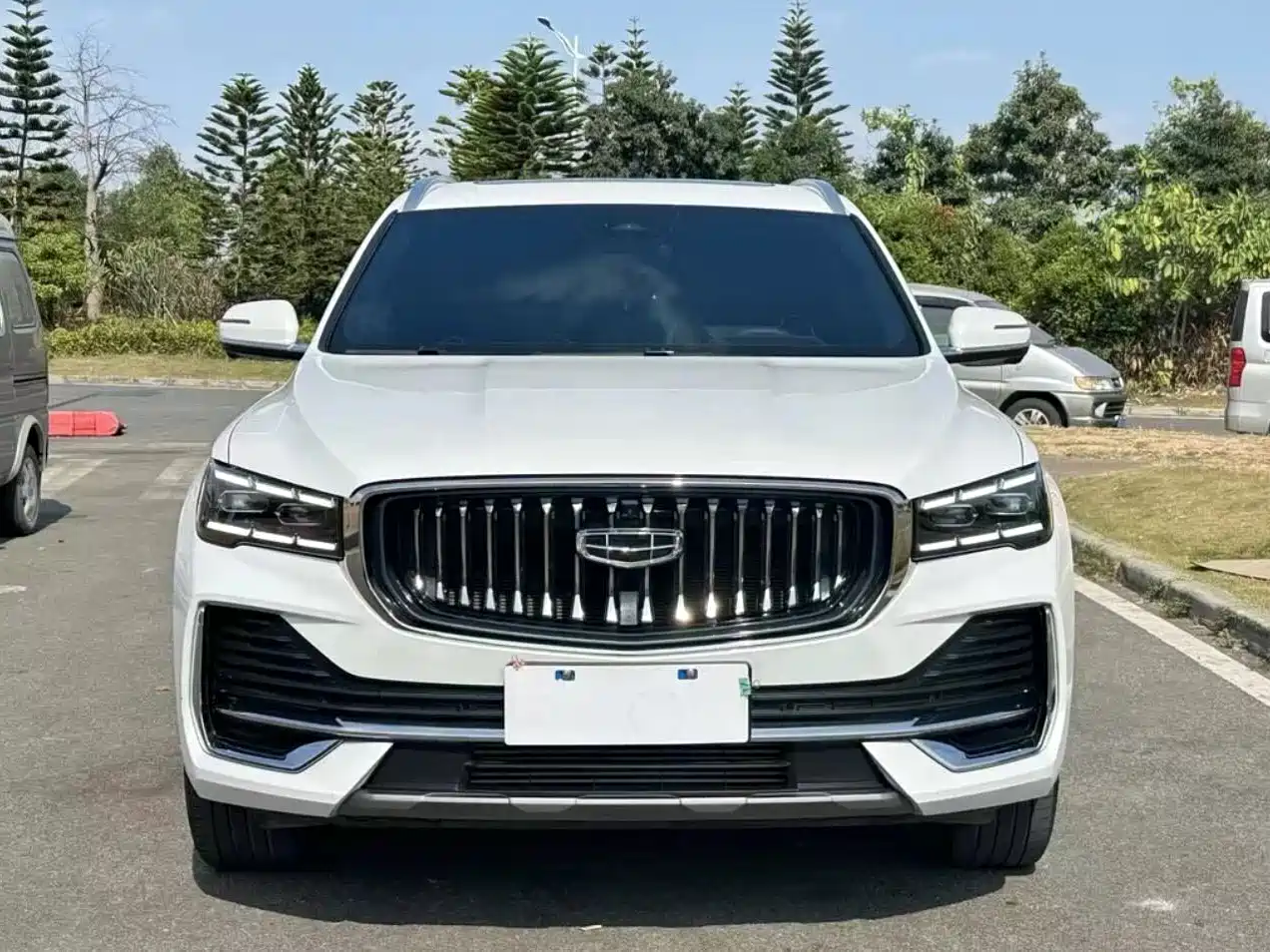 Фото 2 - Geely Monjaro