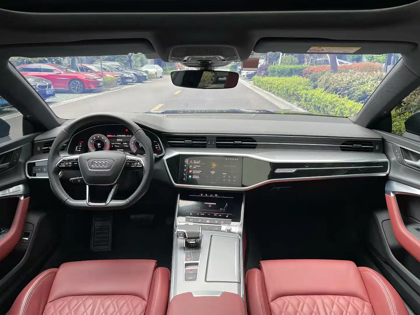 Фото 14 - Audi A7L
