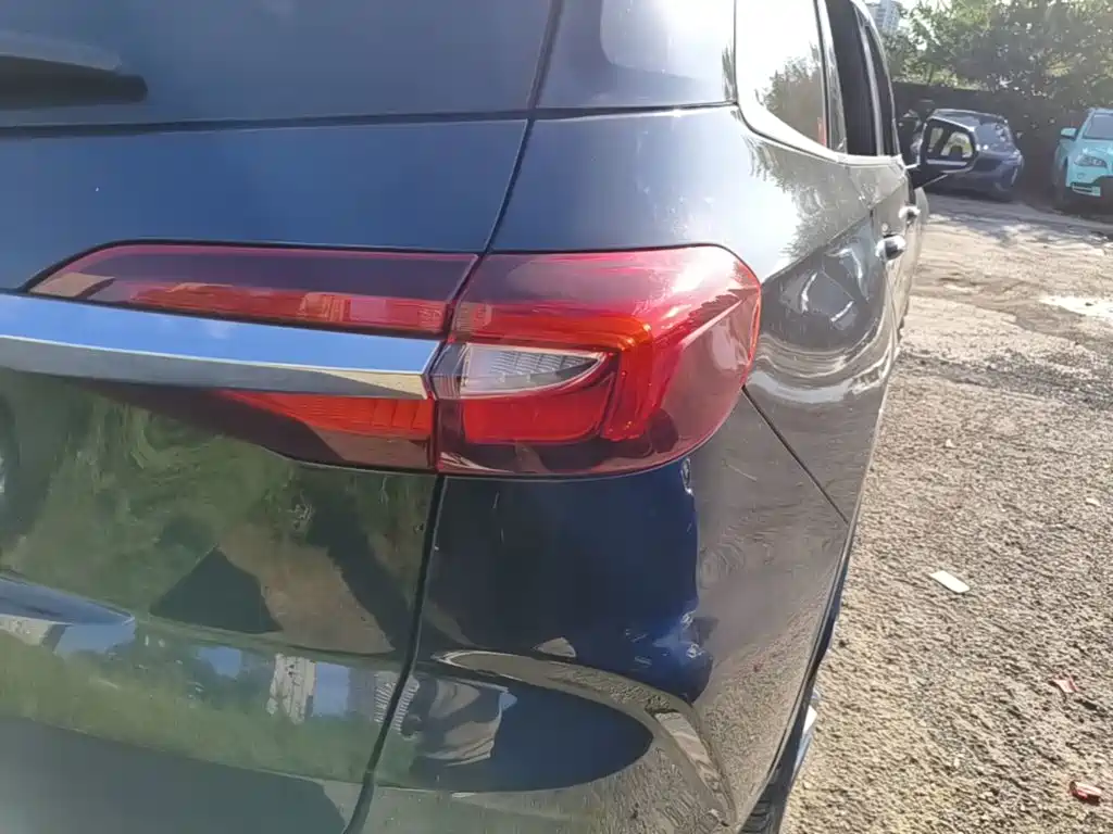 Photo 8 - Buick Enclave