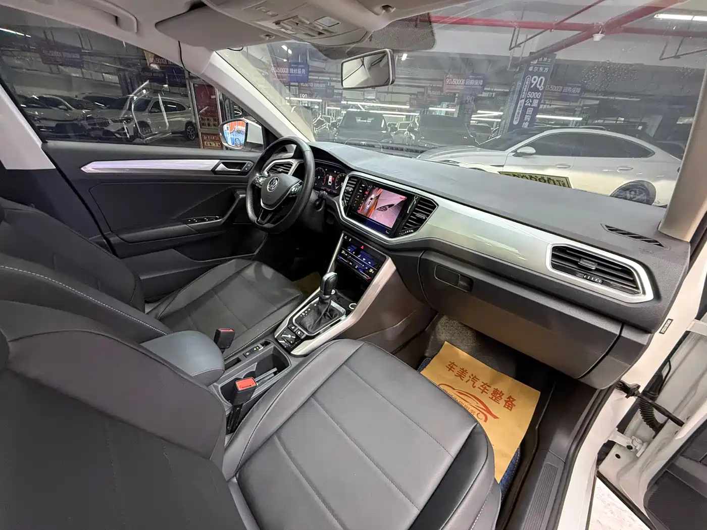 Volkswagen T-ROC 2021 280TSI DSG 2WD Luxury Connected фото 22
