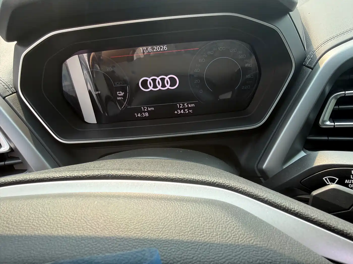 Audi Q4 e-tron 2026 2024 40 e-tron Pioneer Edition