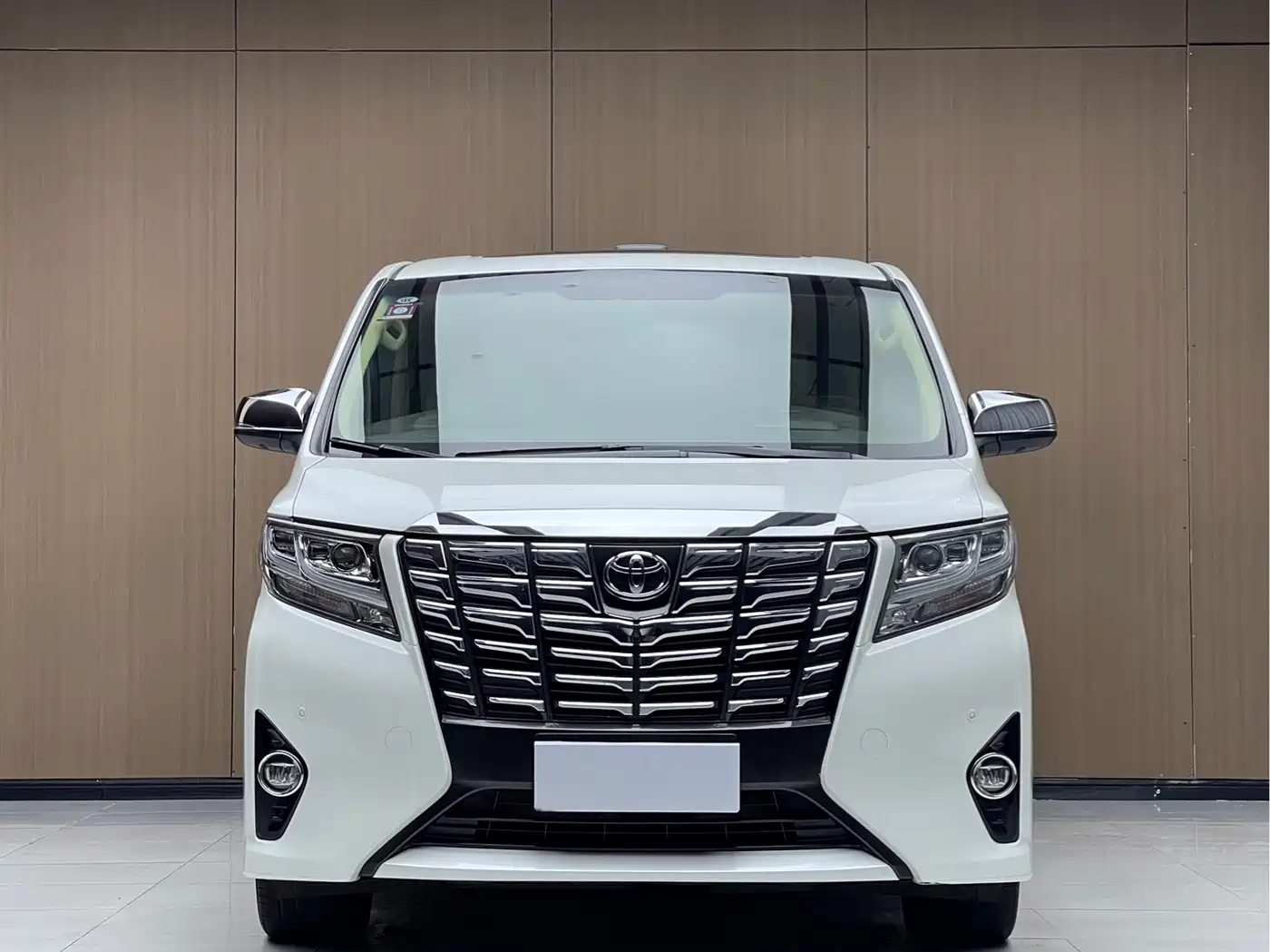 Toyota Alphard 2018 3.5L Premium фото 2
