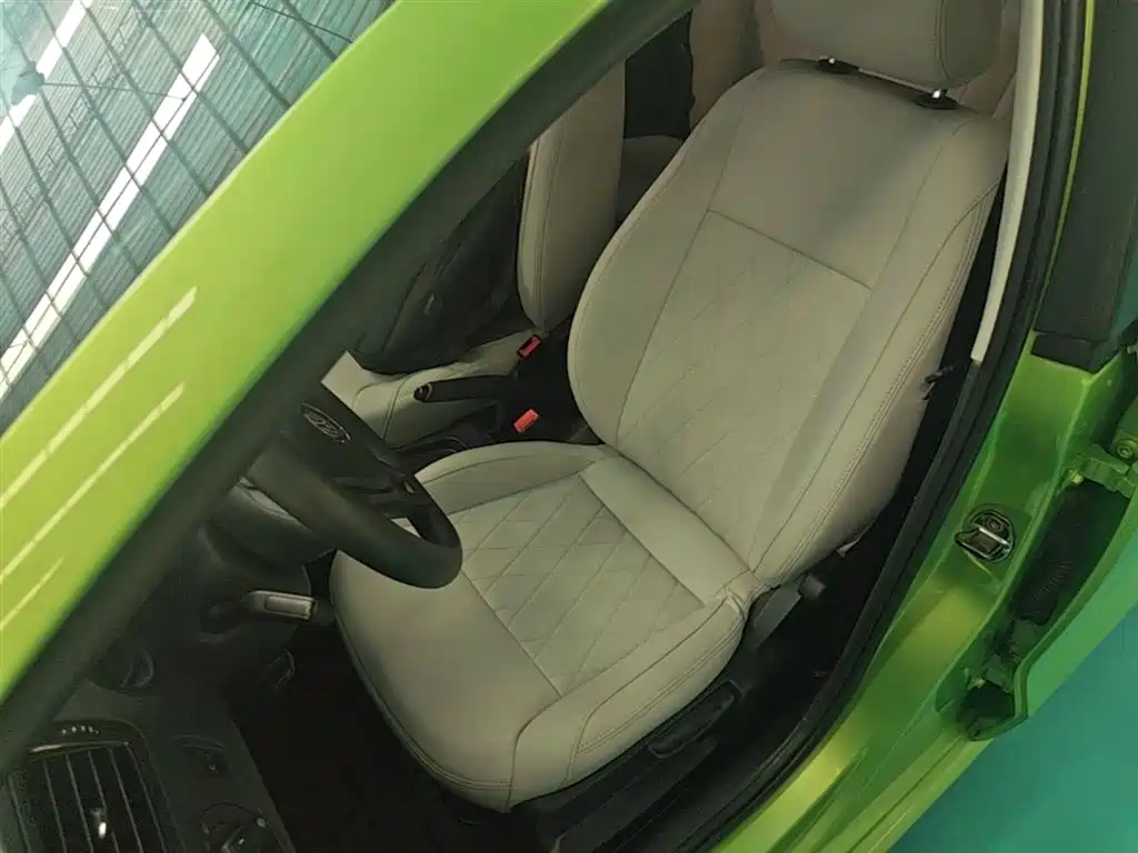 Volkswagen Polo 2016 1.4L Automatic Trend фото 15