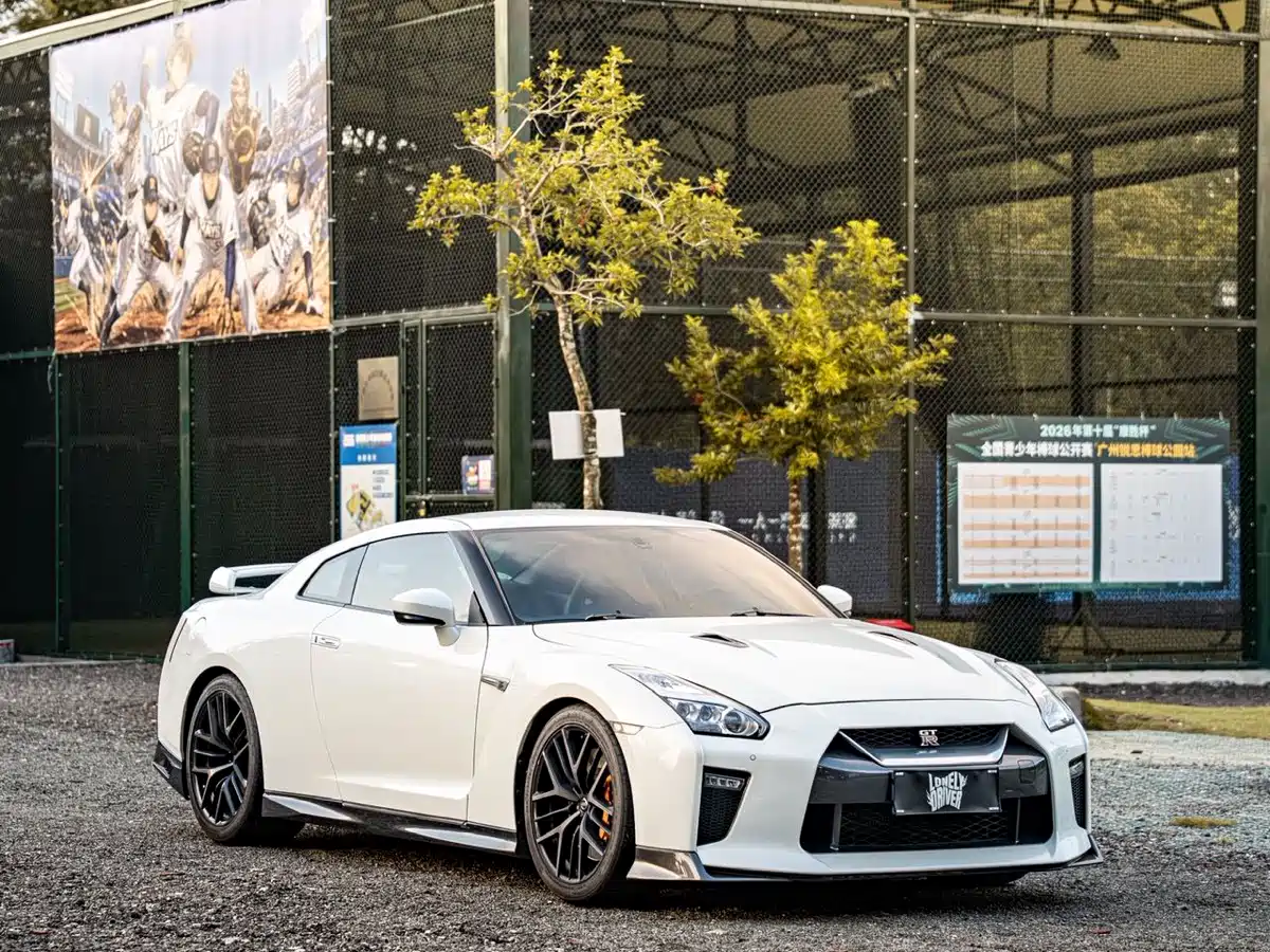 Nissan GT-R 2017 3.8T Flagship Edition фото 27