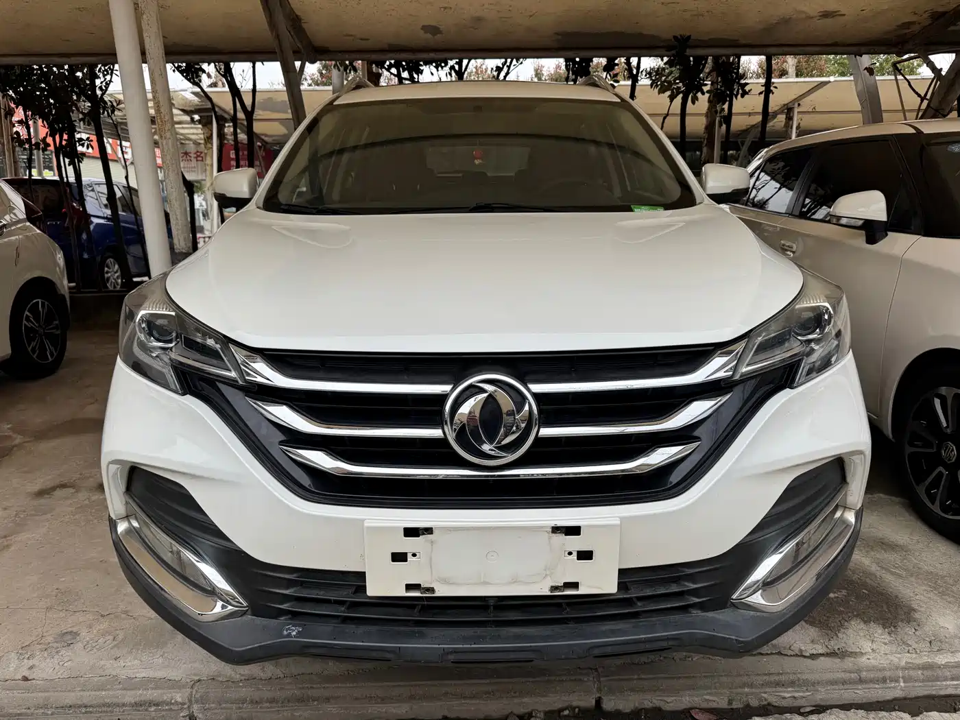 DONGFENG AX7