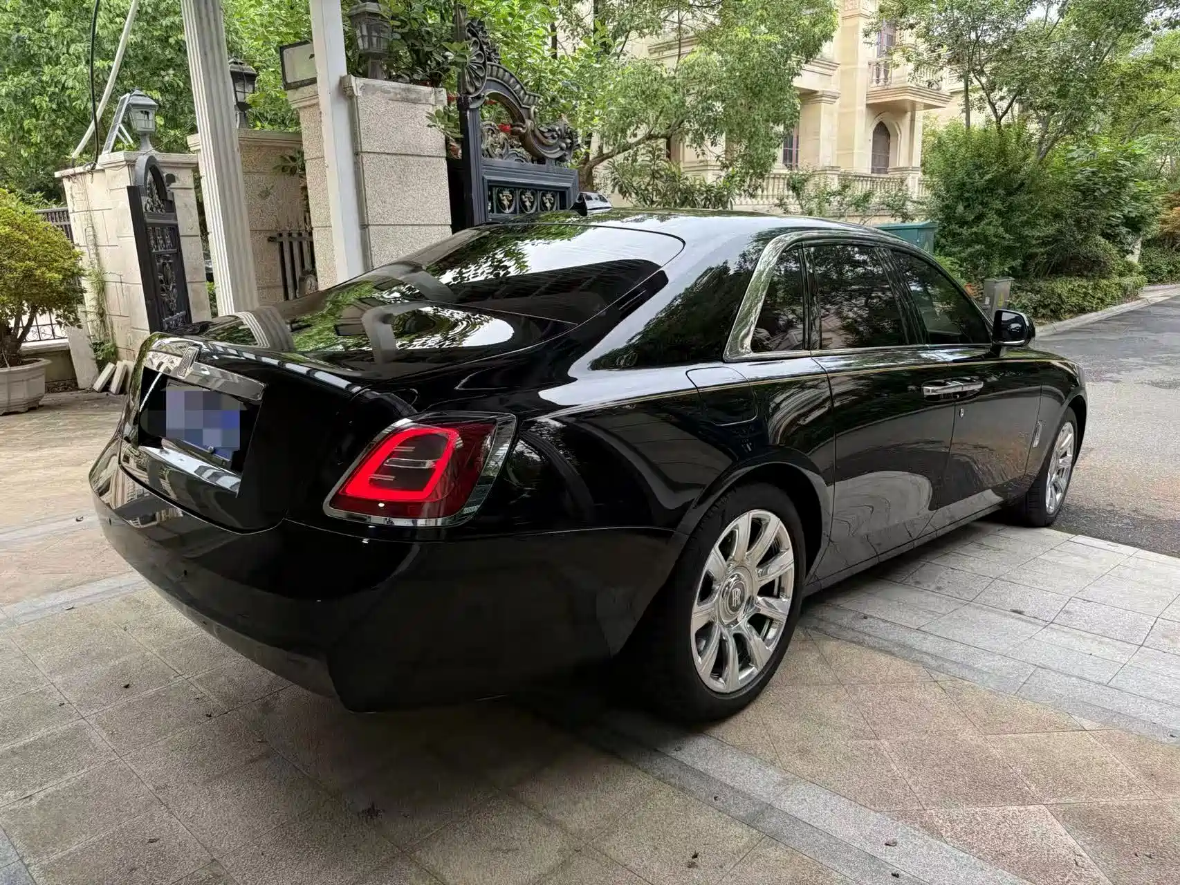 Фото 16 - Rolls-Royce Ghost