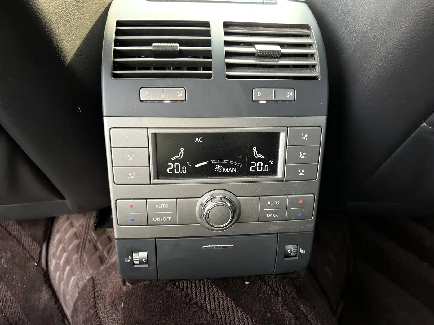 Volkswagen Phaeton 2012 3.0L Business фото 15