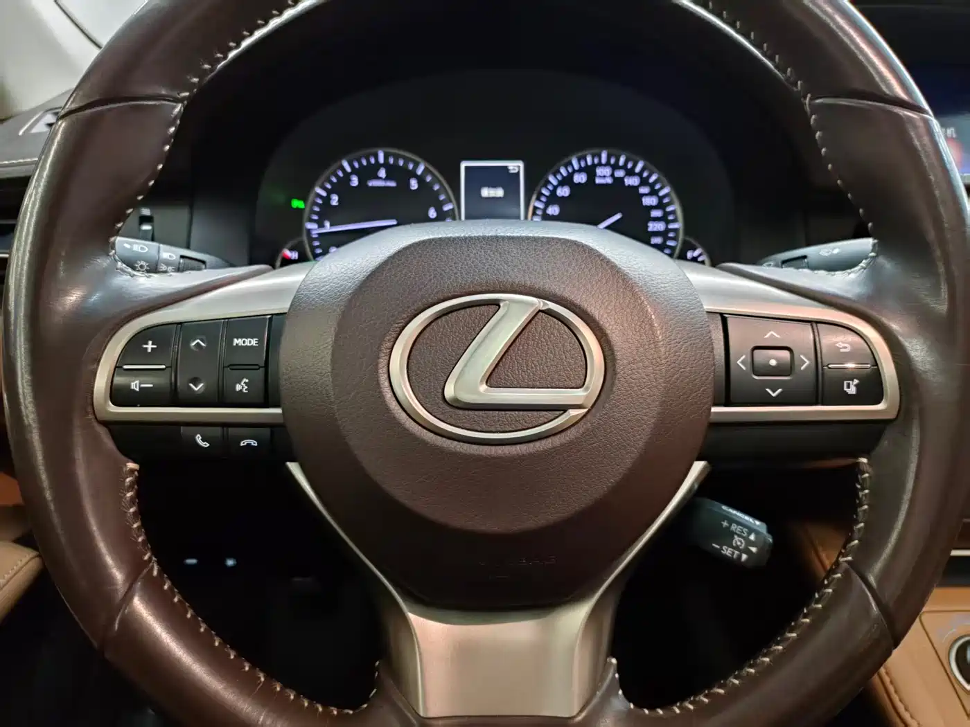 Lexus ES 2015 200 Elite Edition фото 14