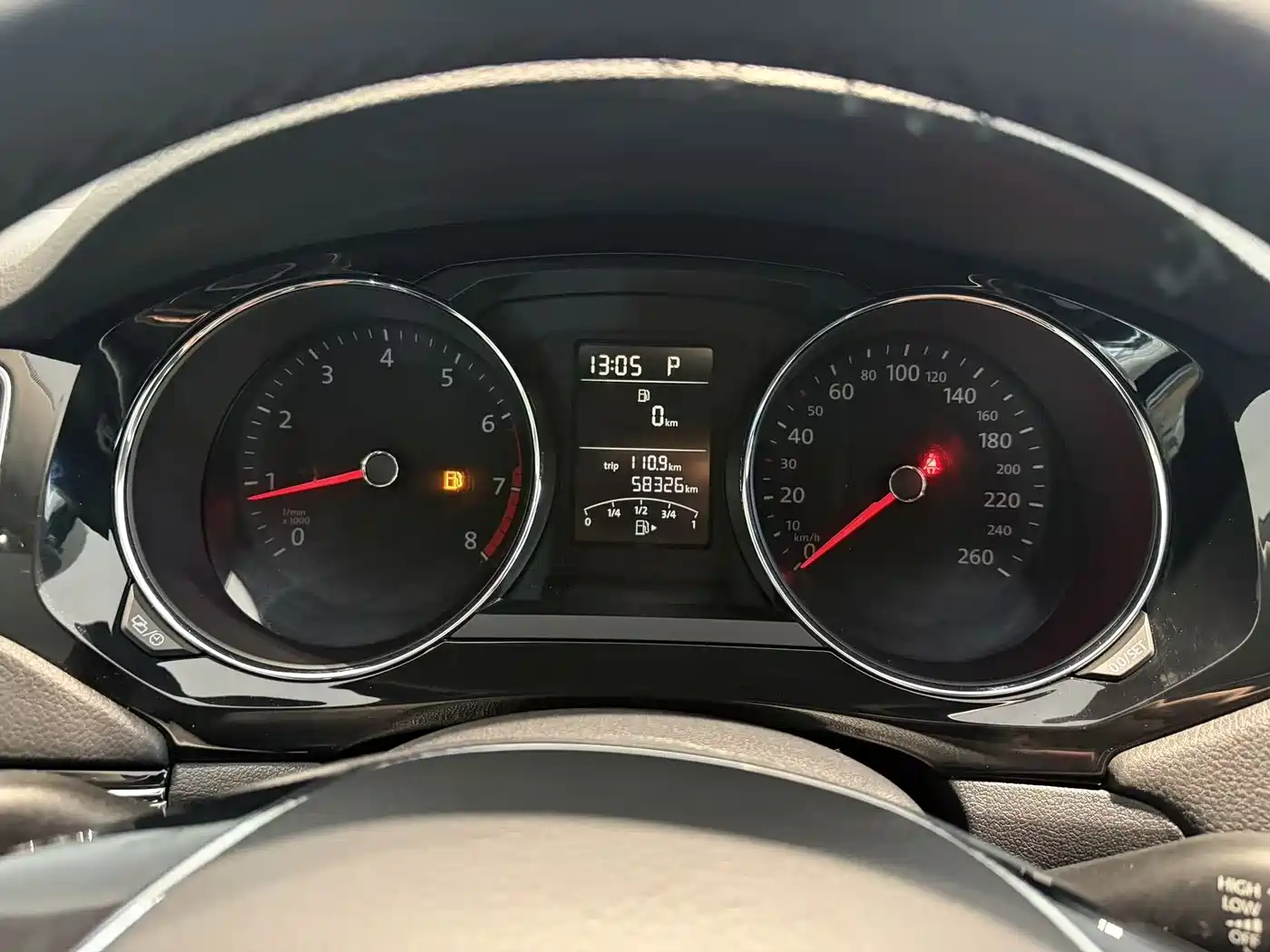 Volkswagen Sagitar 2018 1.6L Automatic Comfort фото 14