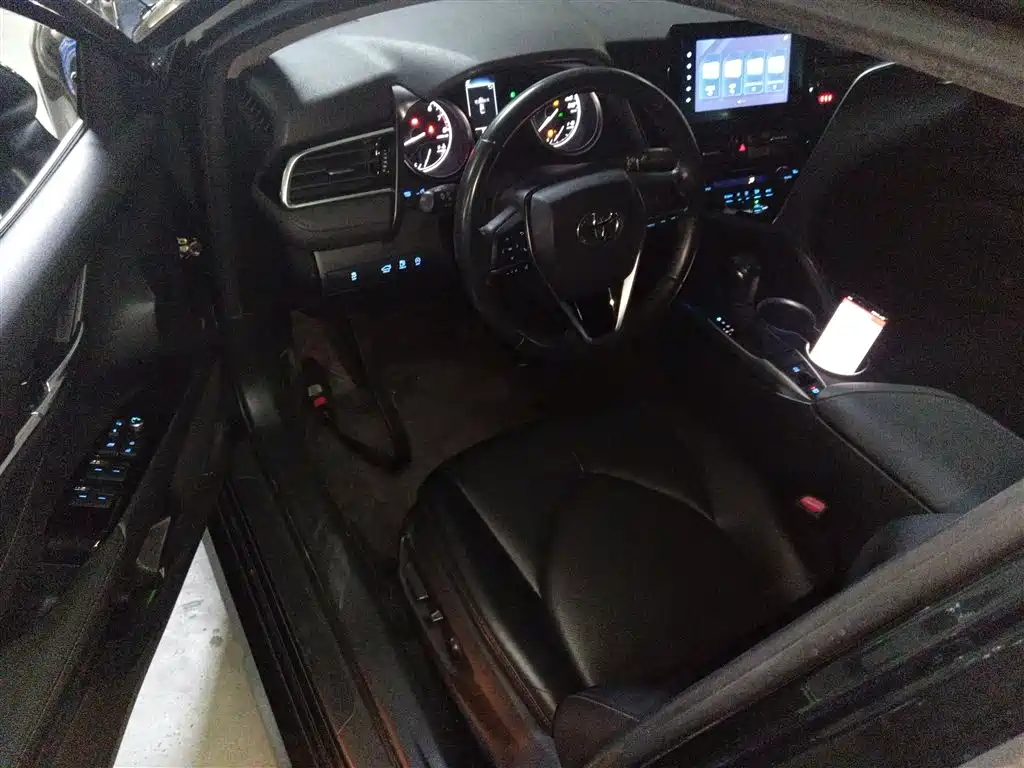 Toyota Camry 2023 2.0GVP Leading Edition фото 16