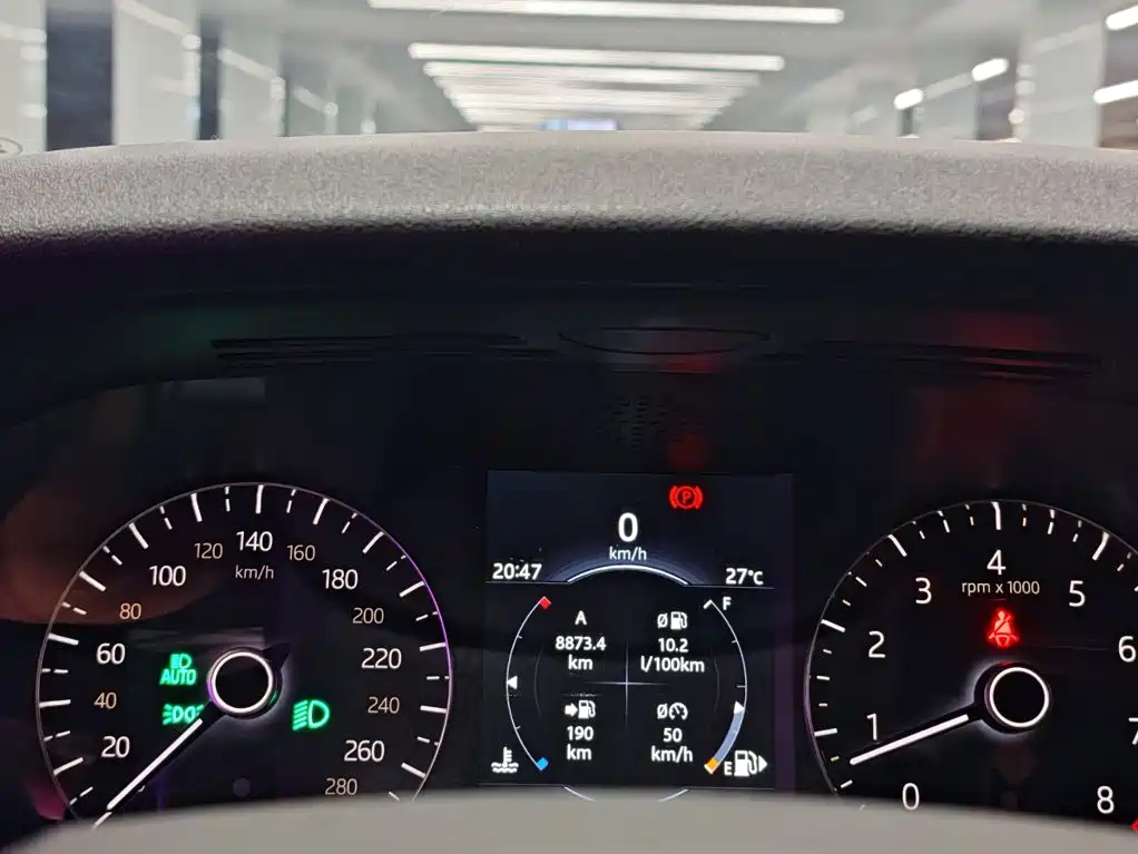 Фото 25 - Land Rover Range Rover Velar