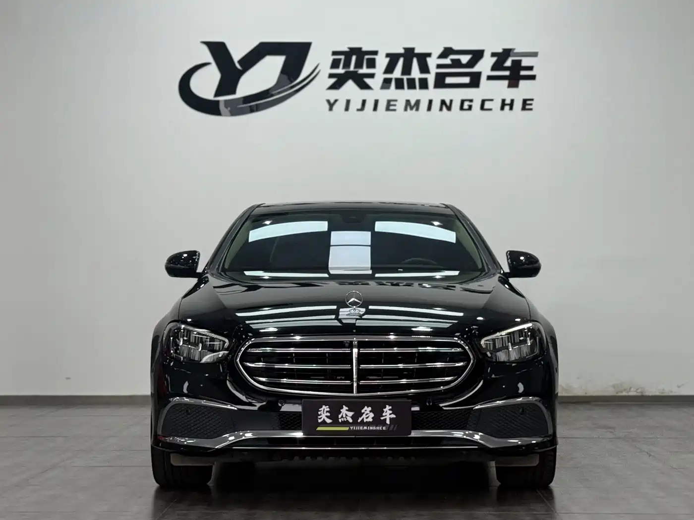 Mercedes-Benz E-Class 2023 Facelift E 300 L Luxury фото 2