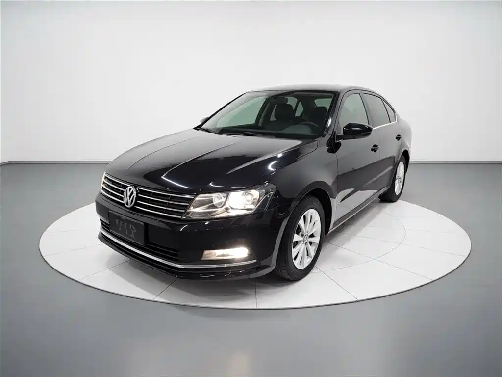 Volkswagen Lavida 2017 1.6L Manual Comfort Edition фото 2