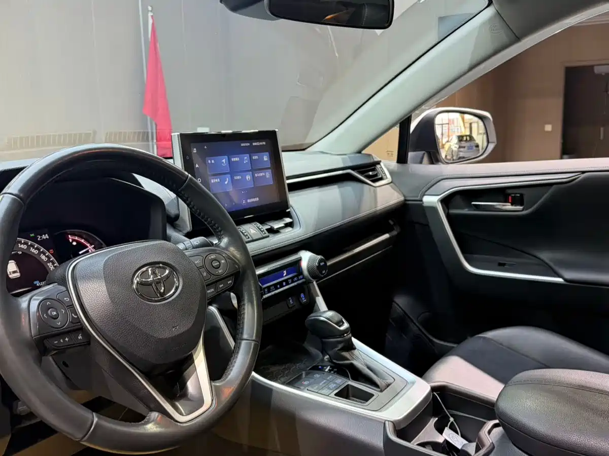 Toyota RAV4 Rongfang 2021 2.0L CVT 4WD Trend PLUS фото 7