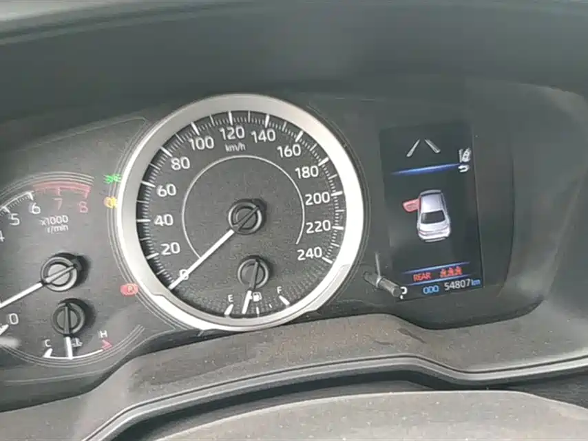 Toyota Levin 2021 185T CVT Luxury Edition фото 5