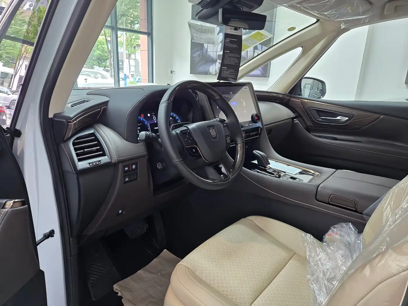 Toyota Vellfire 2024 Crown Hybrid 2.5L Executive Premium Edition фото 22