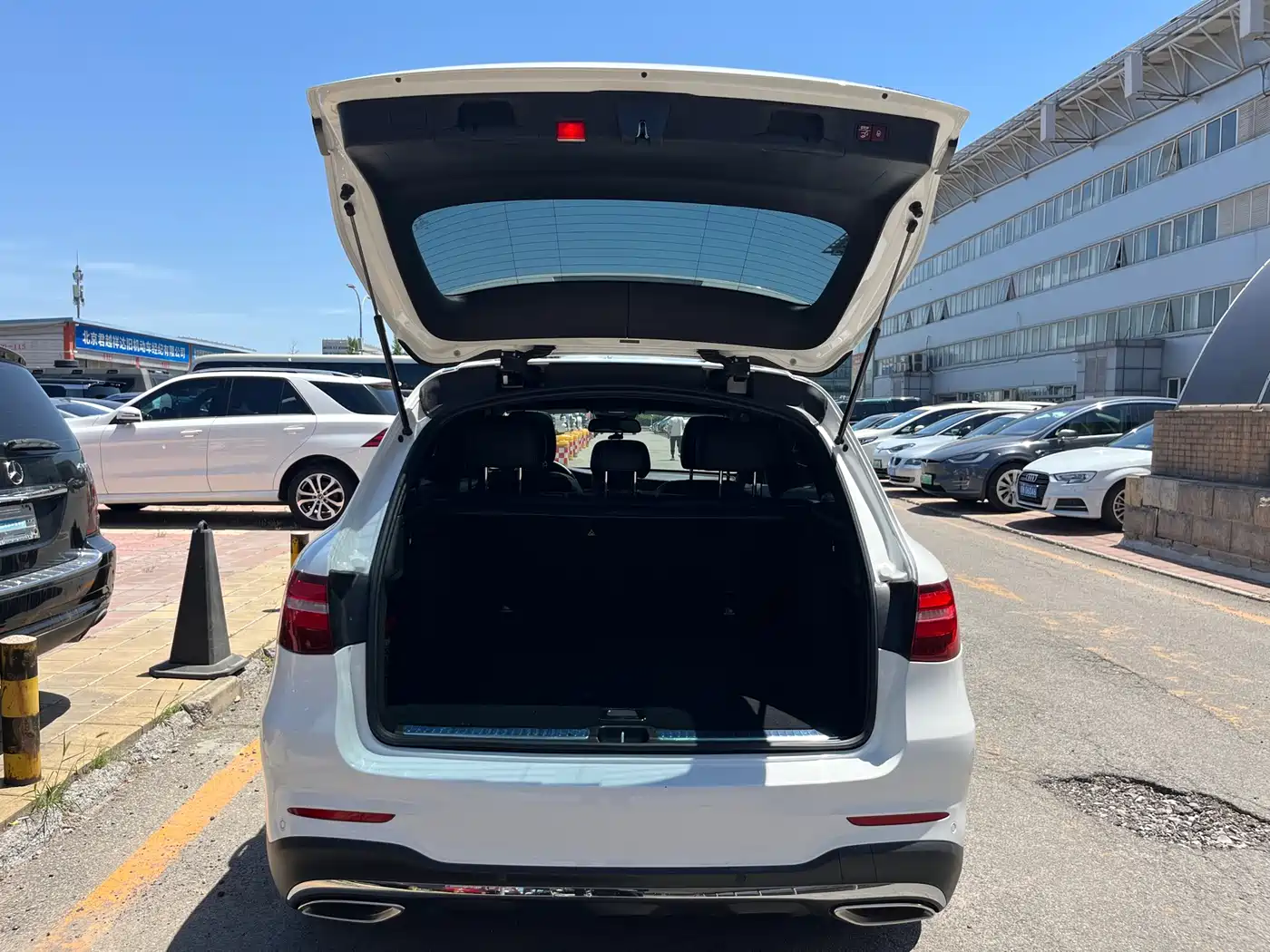 Mercedes-Benz GLC 2019 GLC 260 L 4MATIC Luxury фото 31