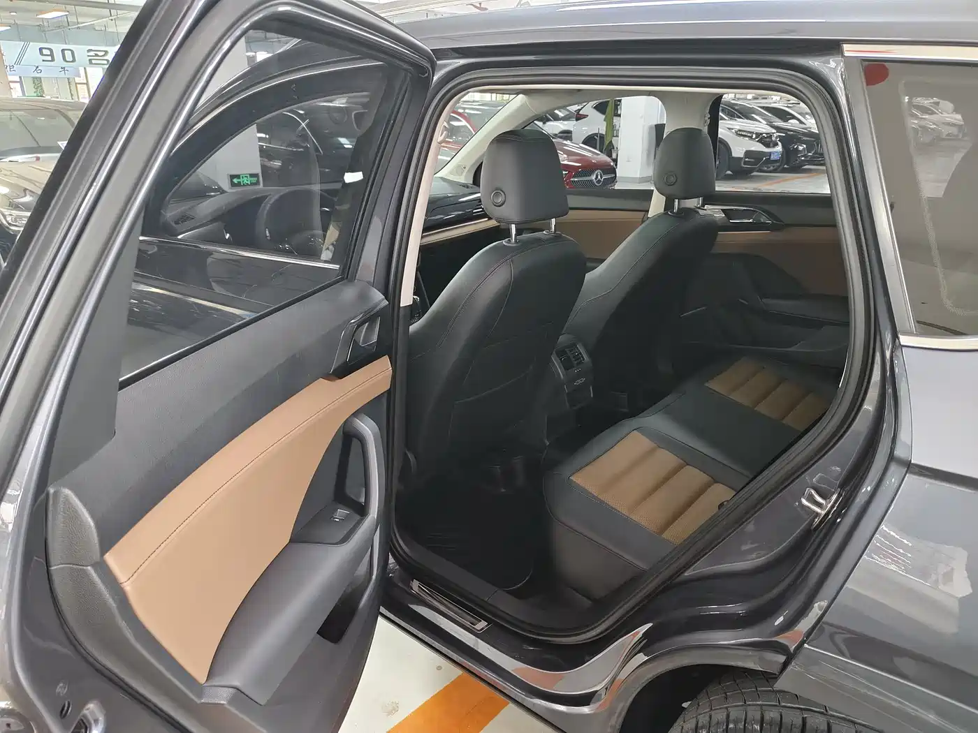 Volkswagen Tharu 2019 Model 330TSI 4WD Flagship Edition China VI фото 7