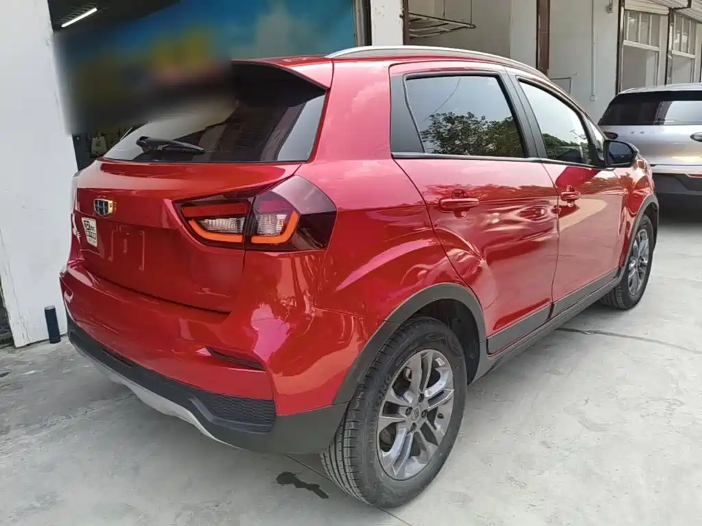 Фото 7 - Geely Vision X3
