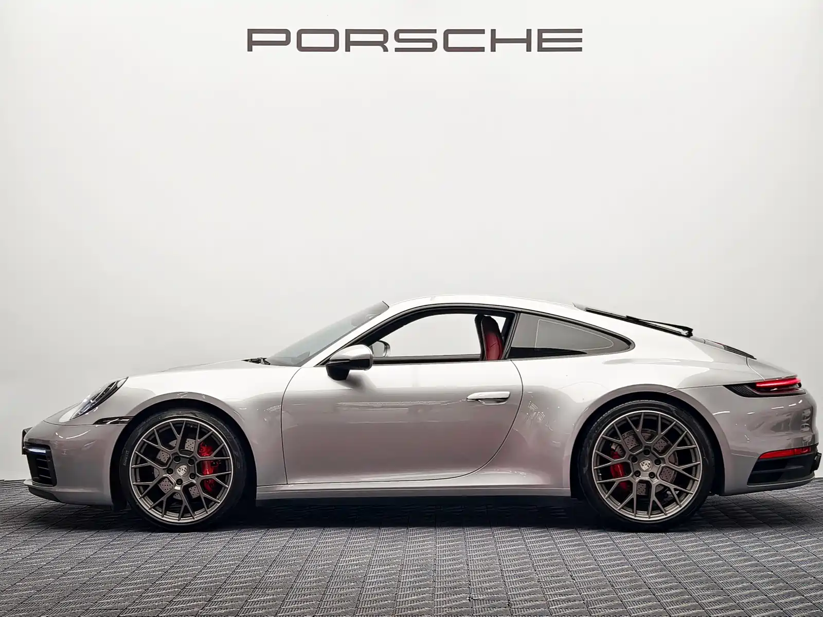 Photo 2 - Porsche 911