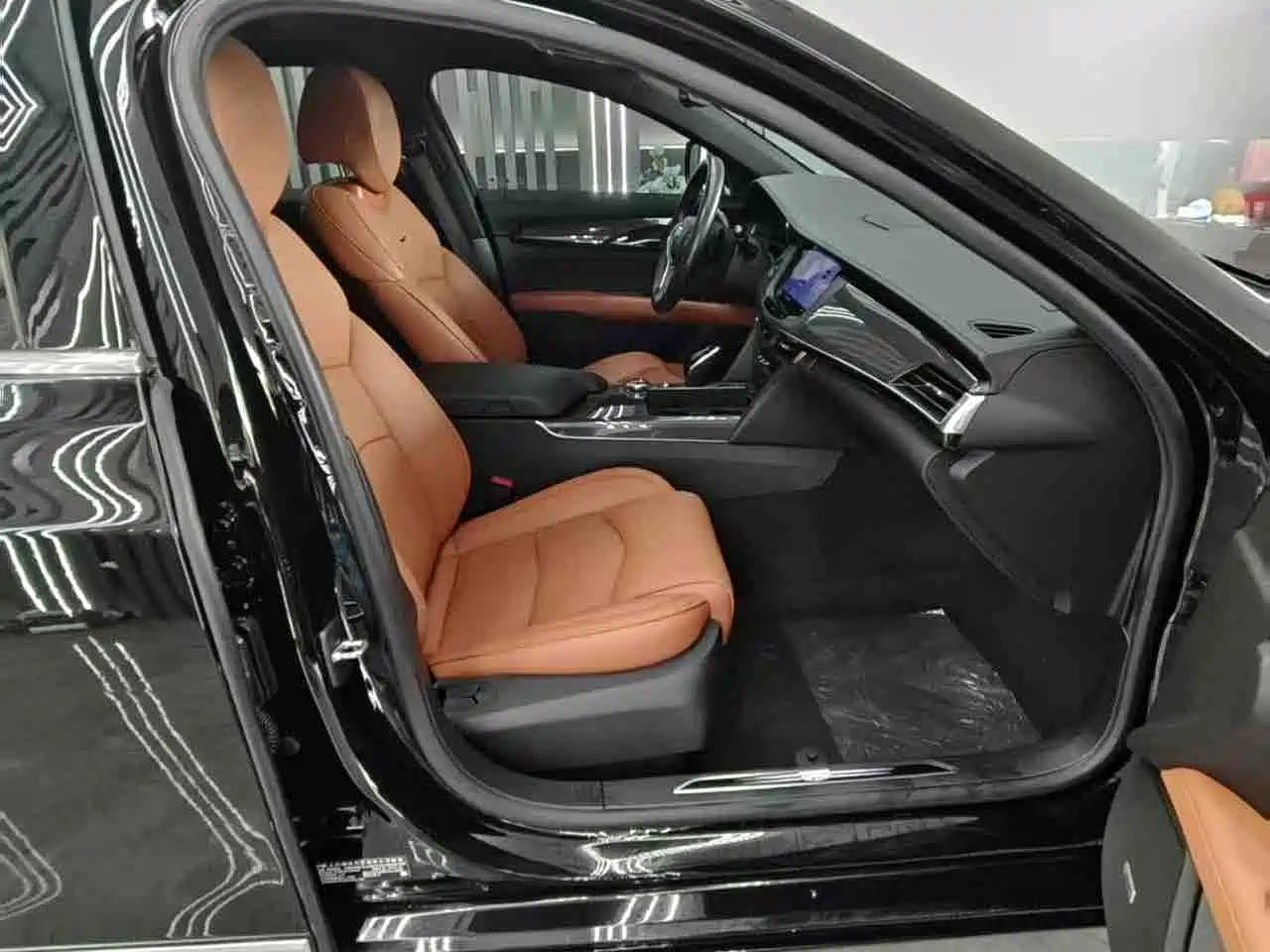Фото 20 - Cadillac CT6