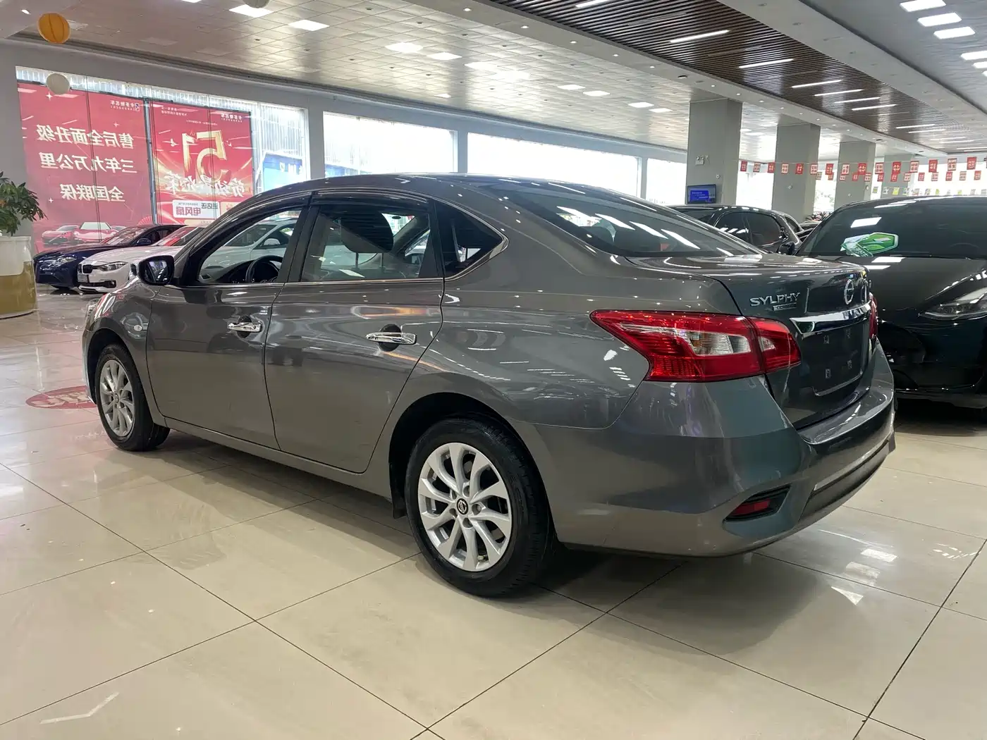 Nissan SYLPHY, миниатюра 7