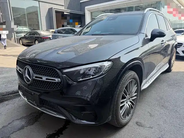 MERCEDES-BENZ GLC 2023