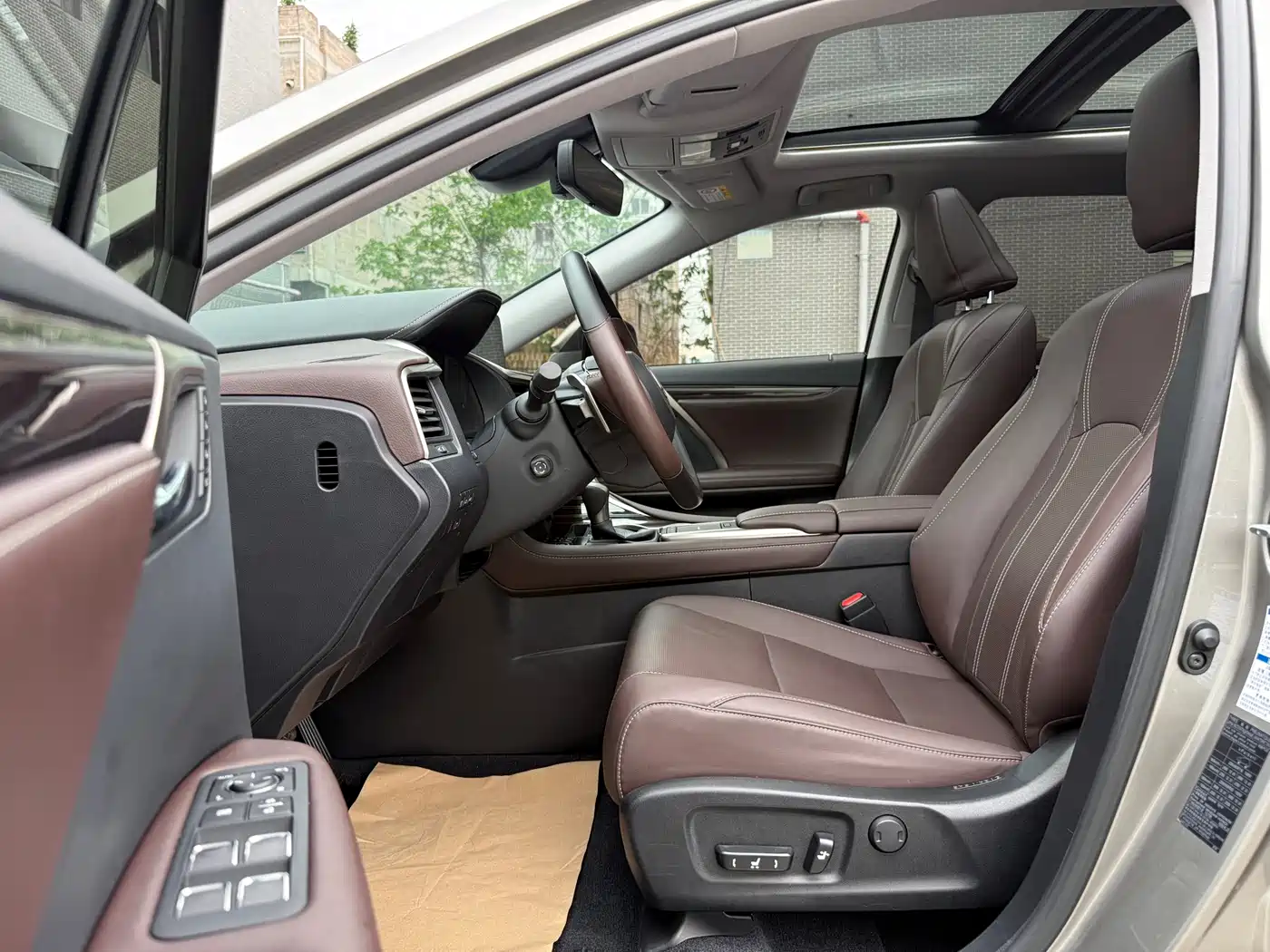 Lexus RX 2021 300 AWD Special Edition фото 4