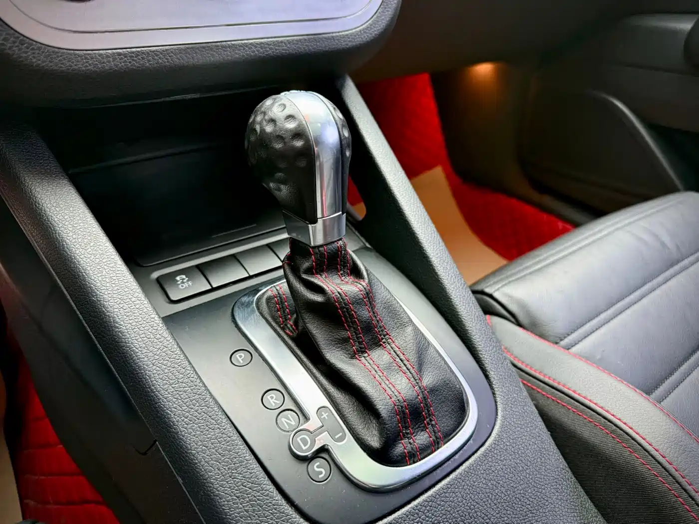 Volkswagen Scirocco 2013 2.0TSI GTS фото 15