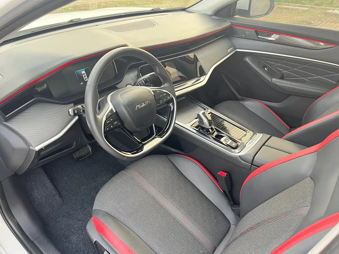 DONGFENG YI HYUN MAX