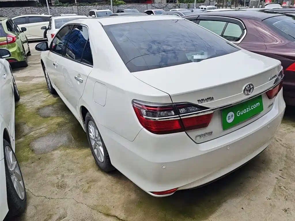 Toyota Camry 2016 2.0G 10th Anniversary Leading Edition фото 5